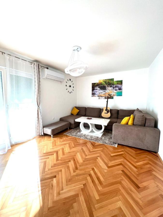 Lux Apartman Casablanca Plužine Exteriör bild